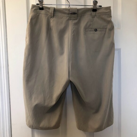 Vintage JAMIE SADOCK Women's Beige Bermuda Shorts Golf Apparel Size 10 - Picture 4 of 6